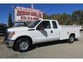 Oxford White - F350 Super Duty XLT SuperCab Utility Truck Photo No. 3