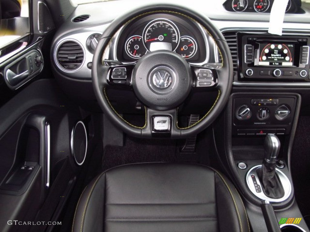 2014 Volkswagen Beetle GSR GSR Black Dashboard Photo #88038167
