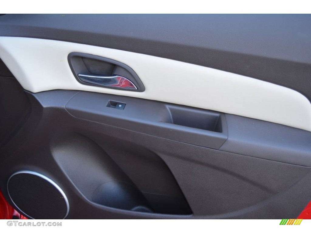 2012 Cruze LTZ/RS - Victory Red / Cocoa/Light Neutral photo #16
