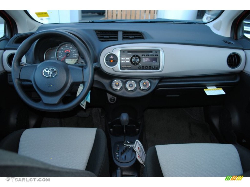 2014 Toyota Yaris L 3 Door Ash Dashboard Photo #88042751