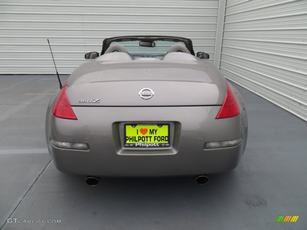 2007 350Z Touring Roadster - Carbon Silver Metallic / Carbon photo #45