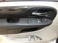 Stone White - Grand Caravan SE Photo No. 17