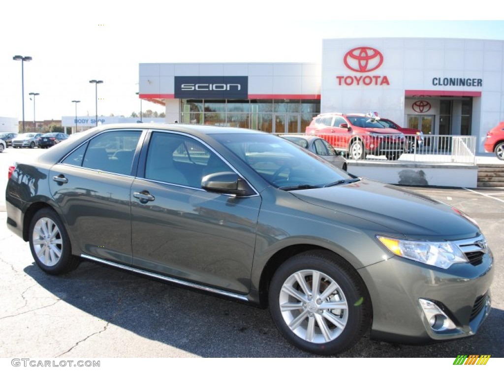2014 Camry XLE V6 - Cypress Pearl / Ash photo #1