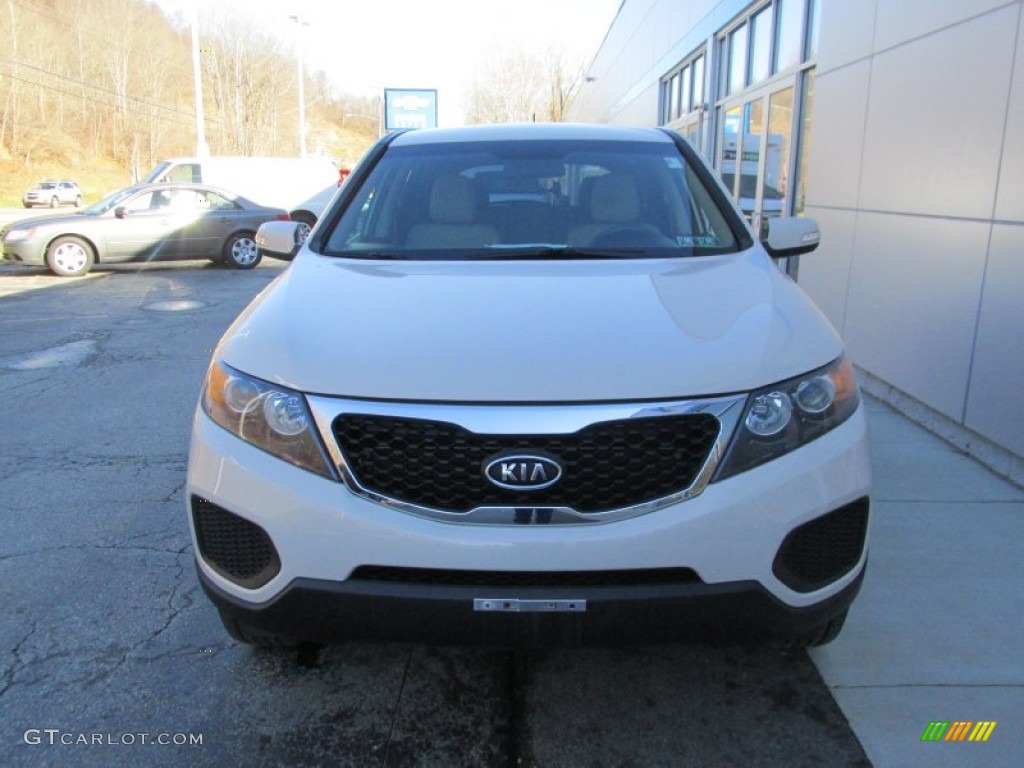 2011 Sorento LX AWD - White Sand Beige / Gray photo #9