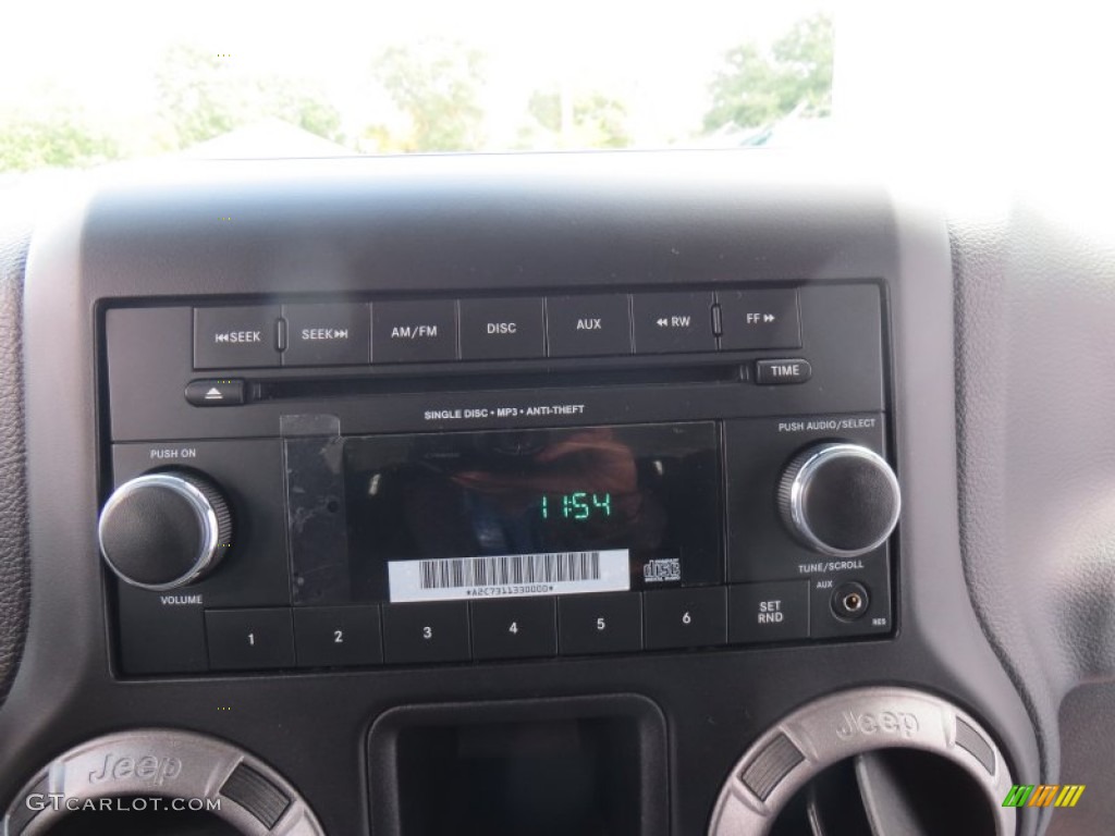 2013 Jeep Wrangler Sport 4x4 Audio System Photo #88049327
