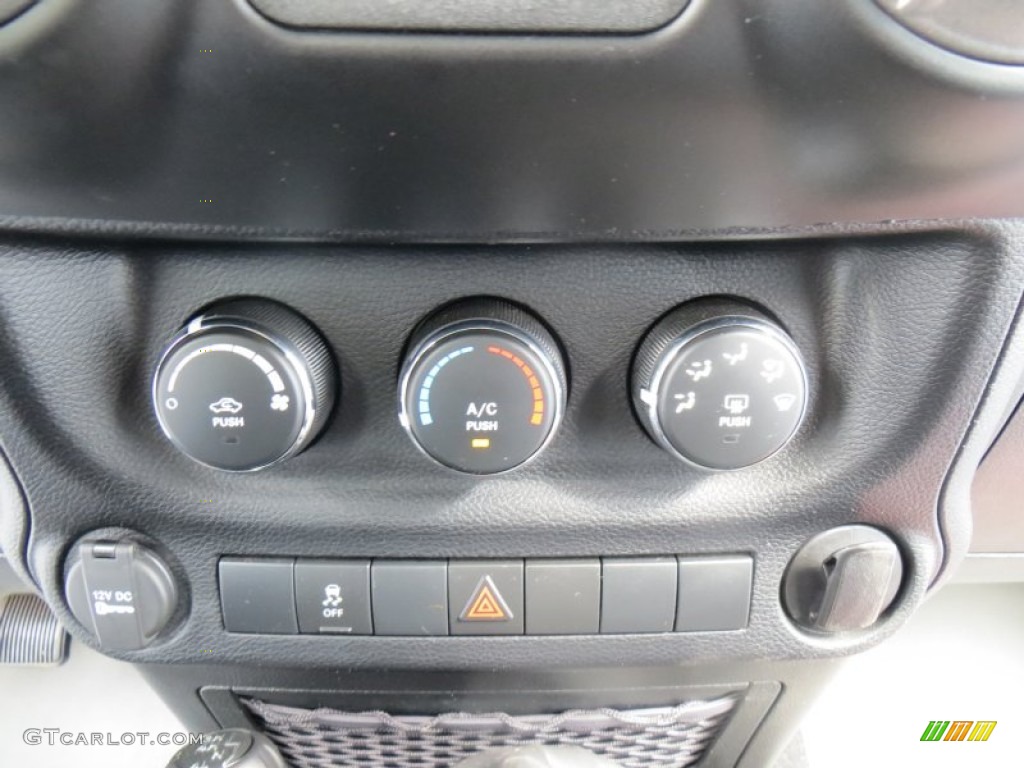 2013 Jeep Wrangler Sport 4x4 Controls Photos