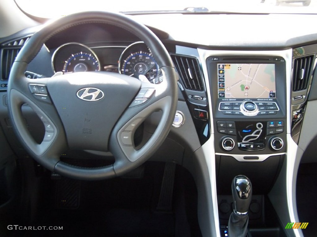 2013 Hyundai Sonata SE 2.0T Gray Dashboard Photo #88051424