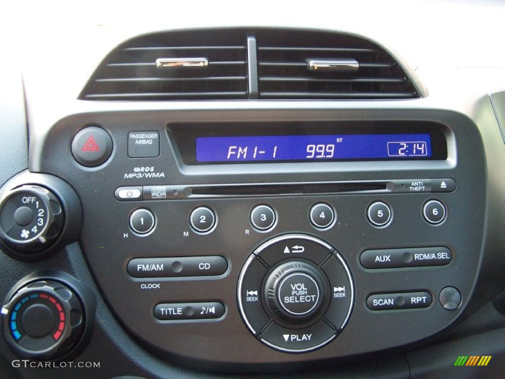 2013 Honda Fit Sport Audio System Photos