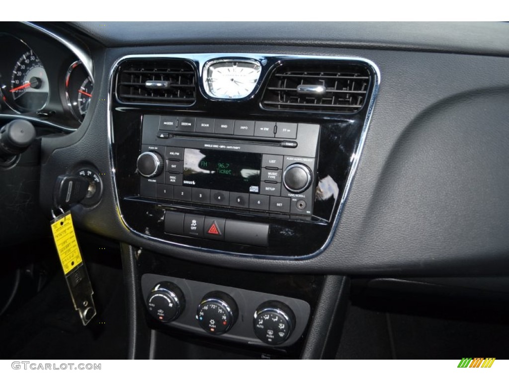 2013 Chrysler 200 Touring Sedan Controls Photos