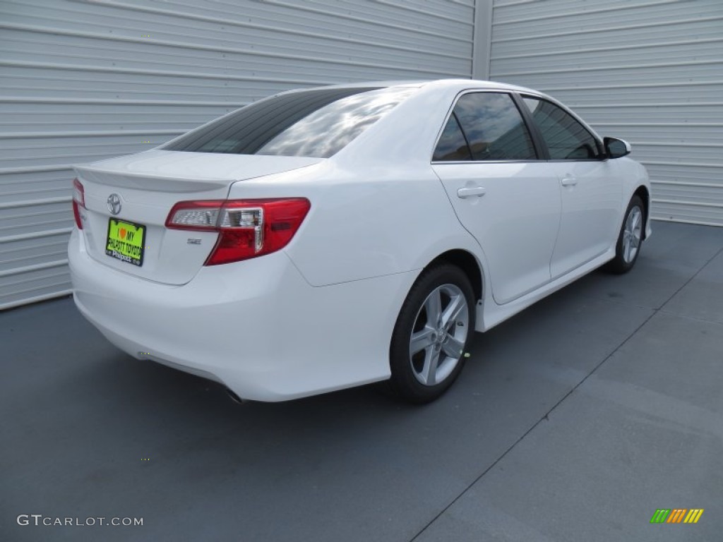 2014 Camry SE - Super White / Black/Ash photo #4