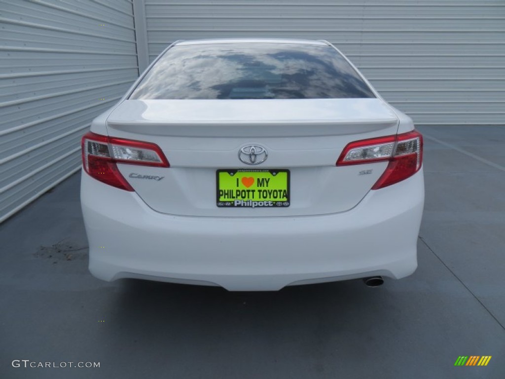 2014 Camry SE - Super White / Black/Ash photo #5