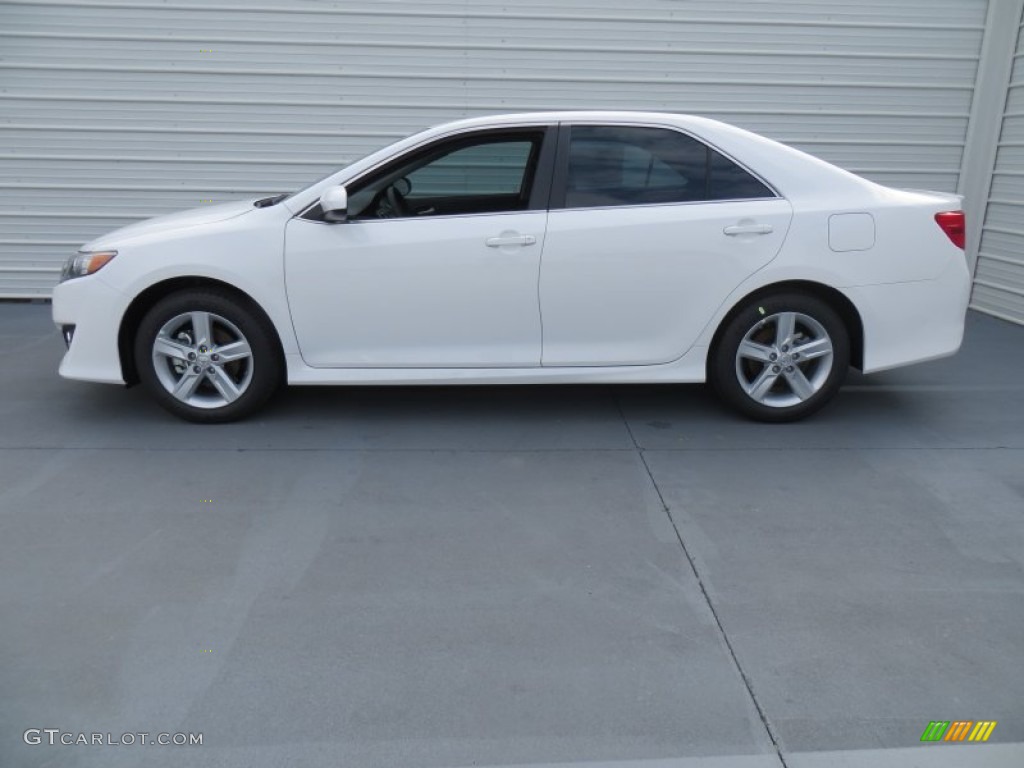 2014 Camry SE - Super White / Black/Ash photo #6