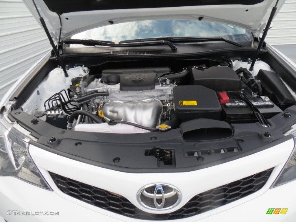 2014 Camry SE - Super White / Black/Ash photo #16