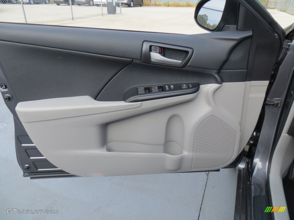 2014 Camry LE - Magnetic Gray Metallic / Ash photo #23