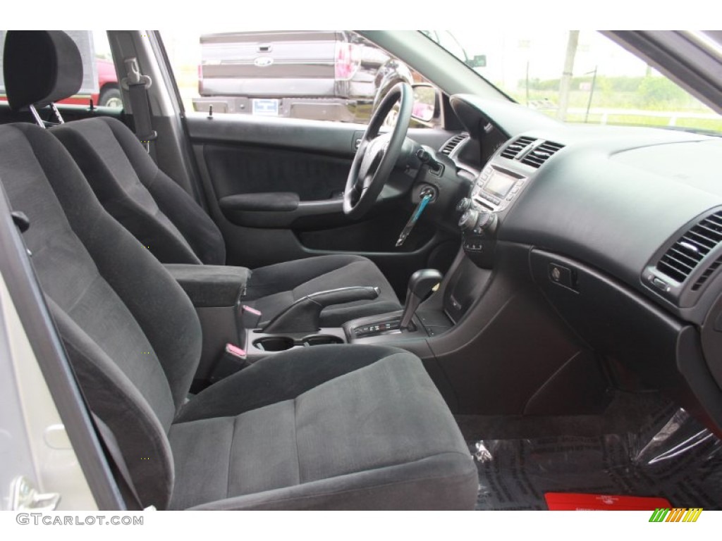 2006 Accord LX V6 Sedan - Alabaster Silver Metallic / Gray photo #16