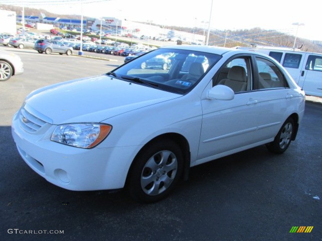 2006 Spectra EX Sedan - Clear White / Beige photo #5