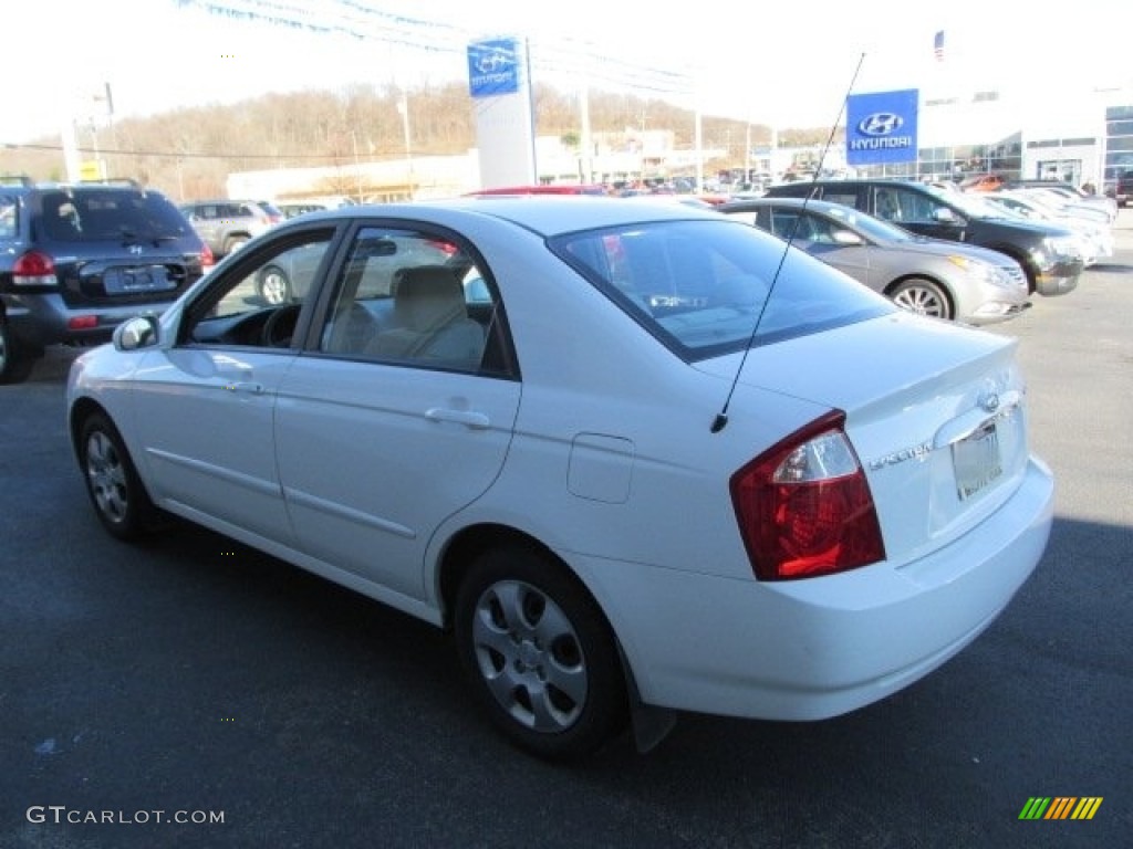 2006 Spectra EX Sedan - Clear White / Beige photo #7