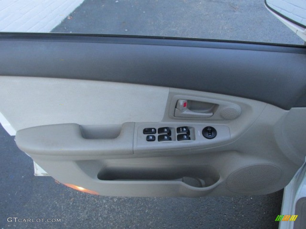 2006 Spectra EX Sedan - Clear White / Beige photo #10