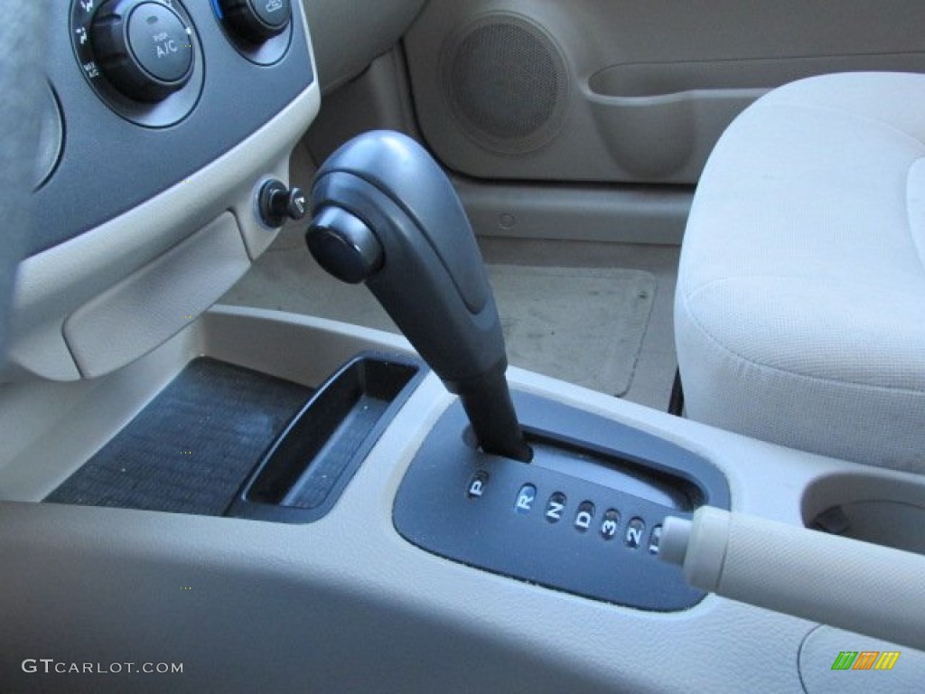 2006 Spectra EX Sedan - Clear White / Beige photo #13