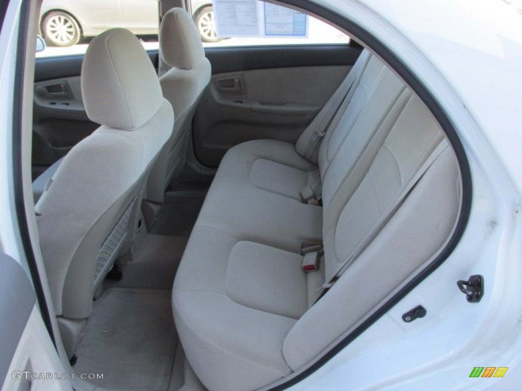 2006 Spectra EX Sedan - Clear White / Beige photo #19