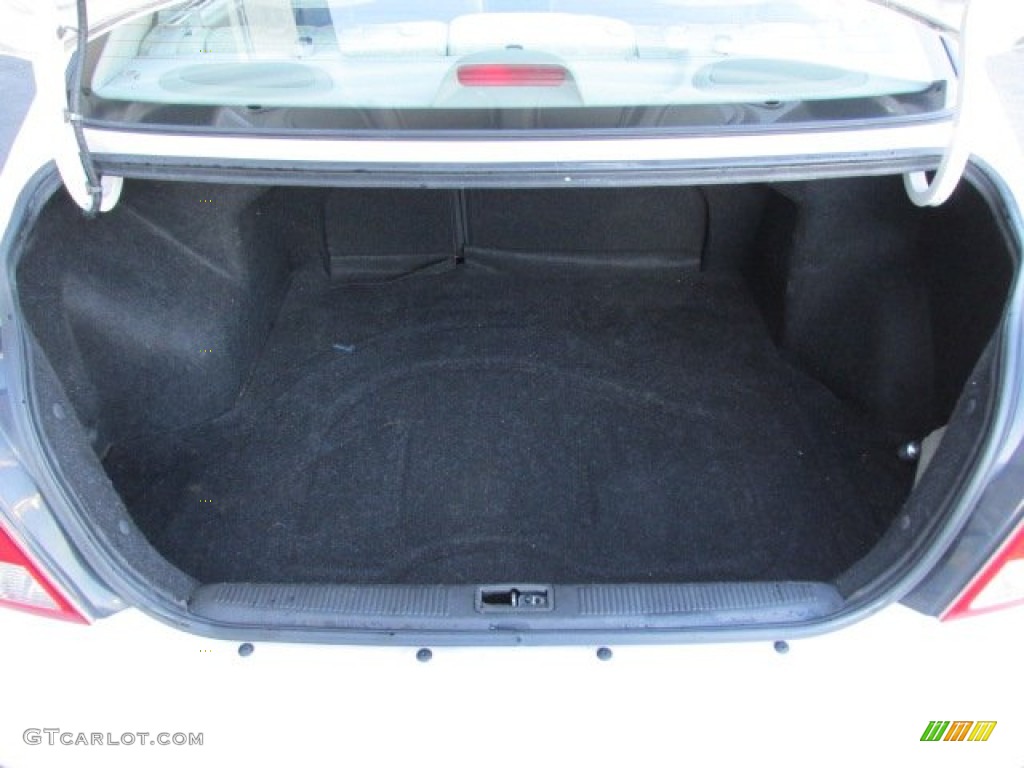 2002 Elantra GLS Sedan - Nordic White / Beige photo #20