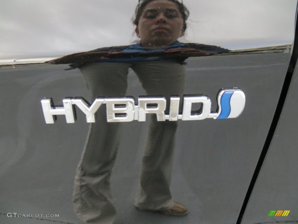 2013 Prius Two Hybrid - Black / Misty Gray photo #13