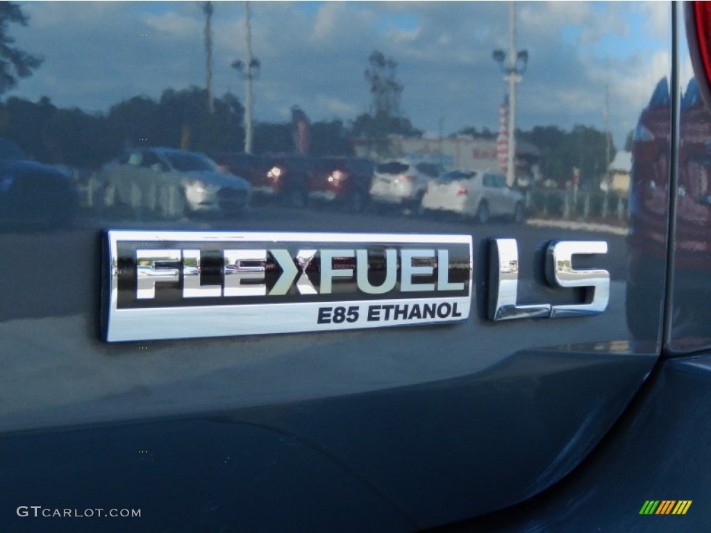 2009 HHR LS - Dark Gray Metallic / Gray photo #9