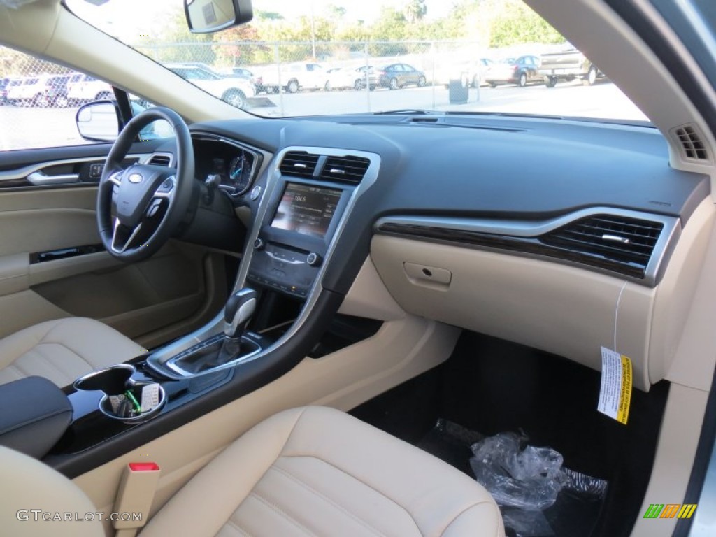 2014 Ford Fusion Hybrid SE Dashboard Photos