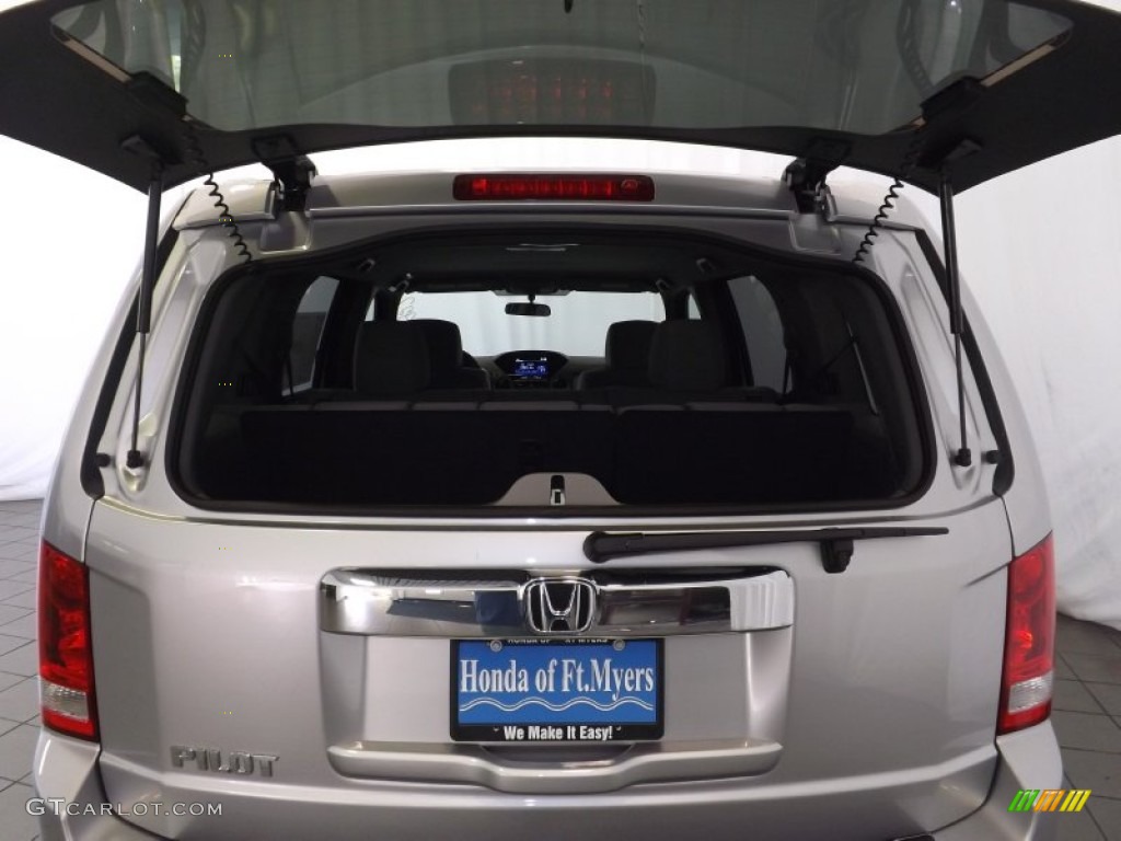 2014 Pilot EX - Alabaster Silver Metallic / Gray photo #26