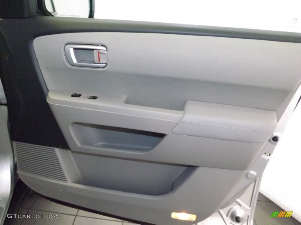 2014 Pilot EX - Alabaster Silver Metallic / Gray photo #30