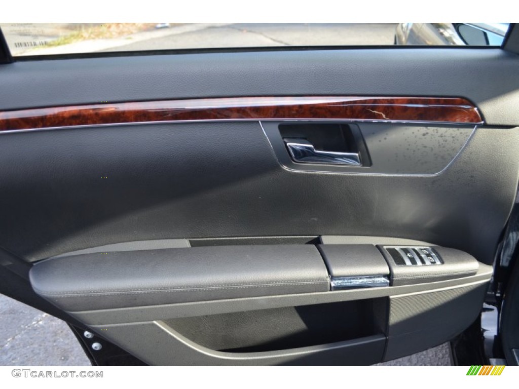 2008 S 550 4Matic Sedan - Black / Black photo #25