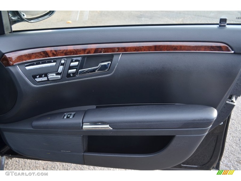 2008 S 550 4Matic Sedan - Black / Black photo #27