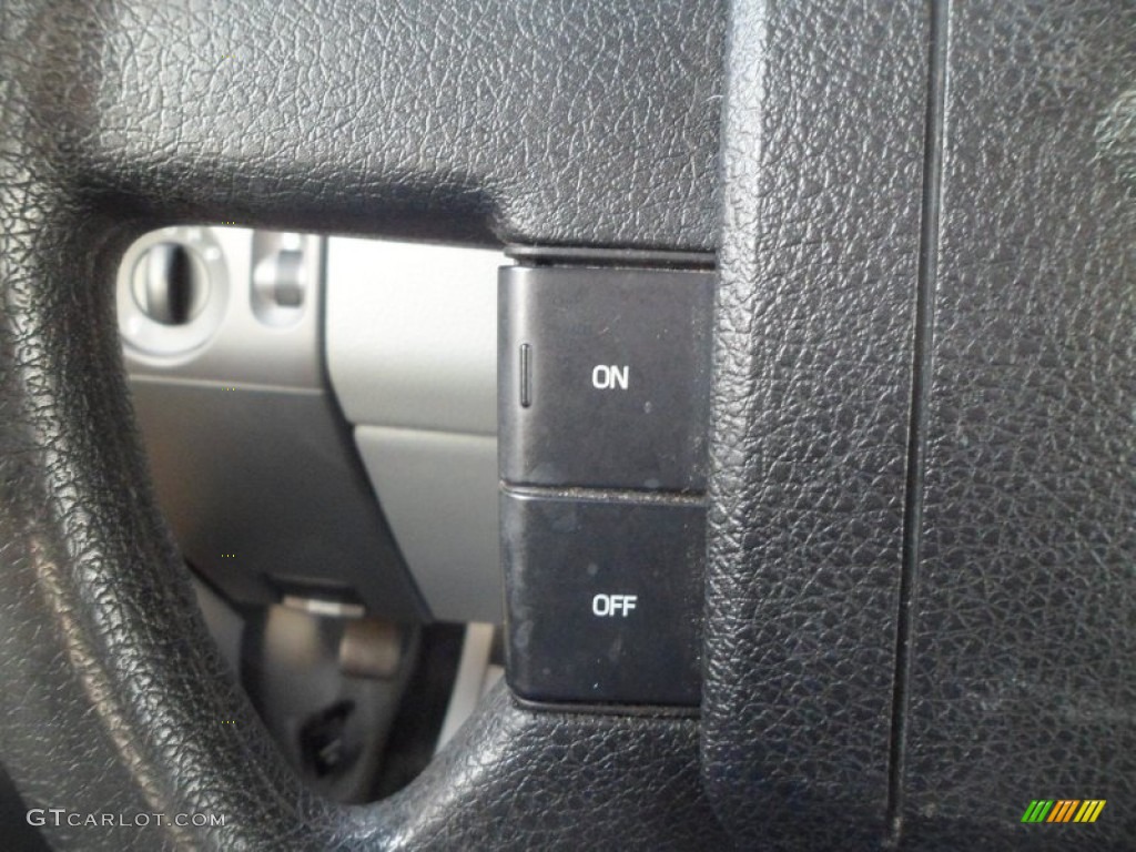 2006 F150 STX Regular Cab - Bright Red / Medium Flint photo #23