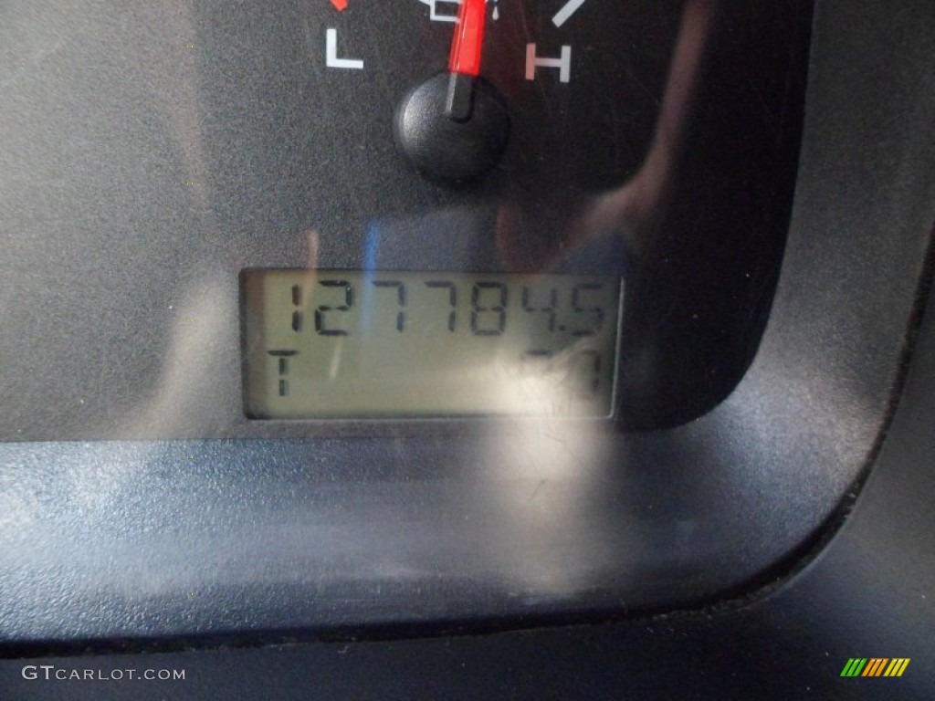 2006 F150 STX Regular Cab - Bright Red / Medium Flint photo #25