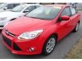 Race Red - Focus SE Sedan Photo No. 2
