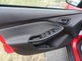 Race Red - Focus SE Sedan Photo No. 3