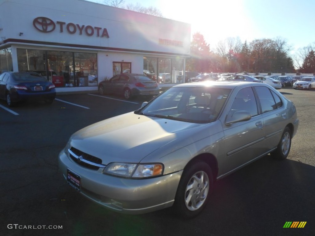 1999 Altima SE - Champagne Metallic / Blond photo #1