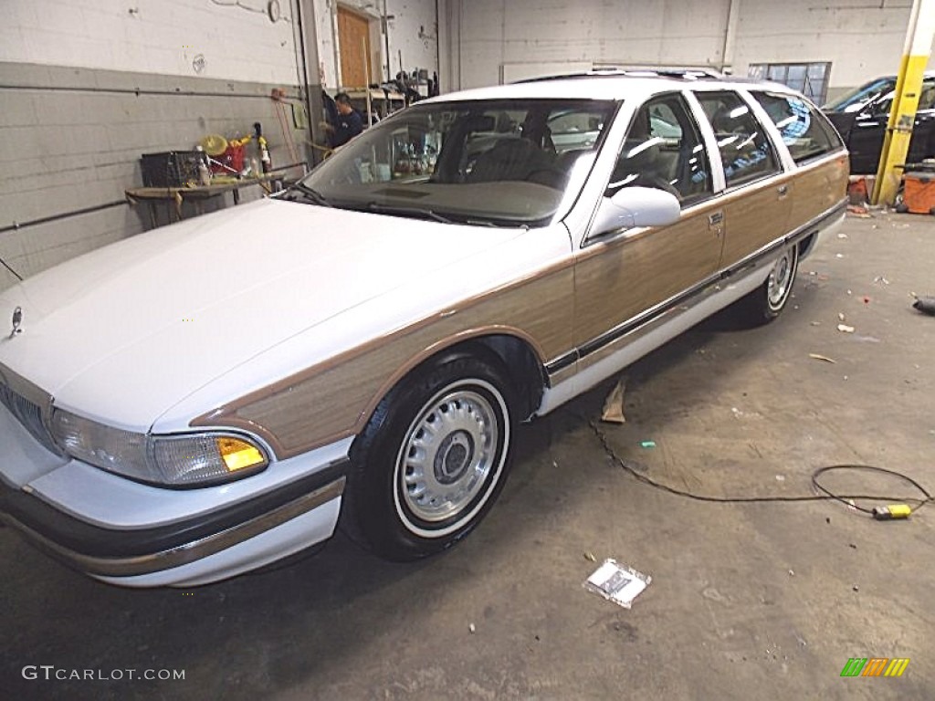 1995 Roadmaster Estate Wagon - Bright White / Beige photo #1