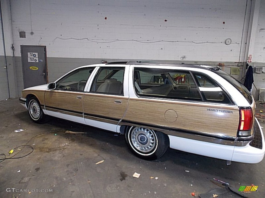 1995 Roadmaster Estate Wagon - Bright White / Beige photo #2