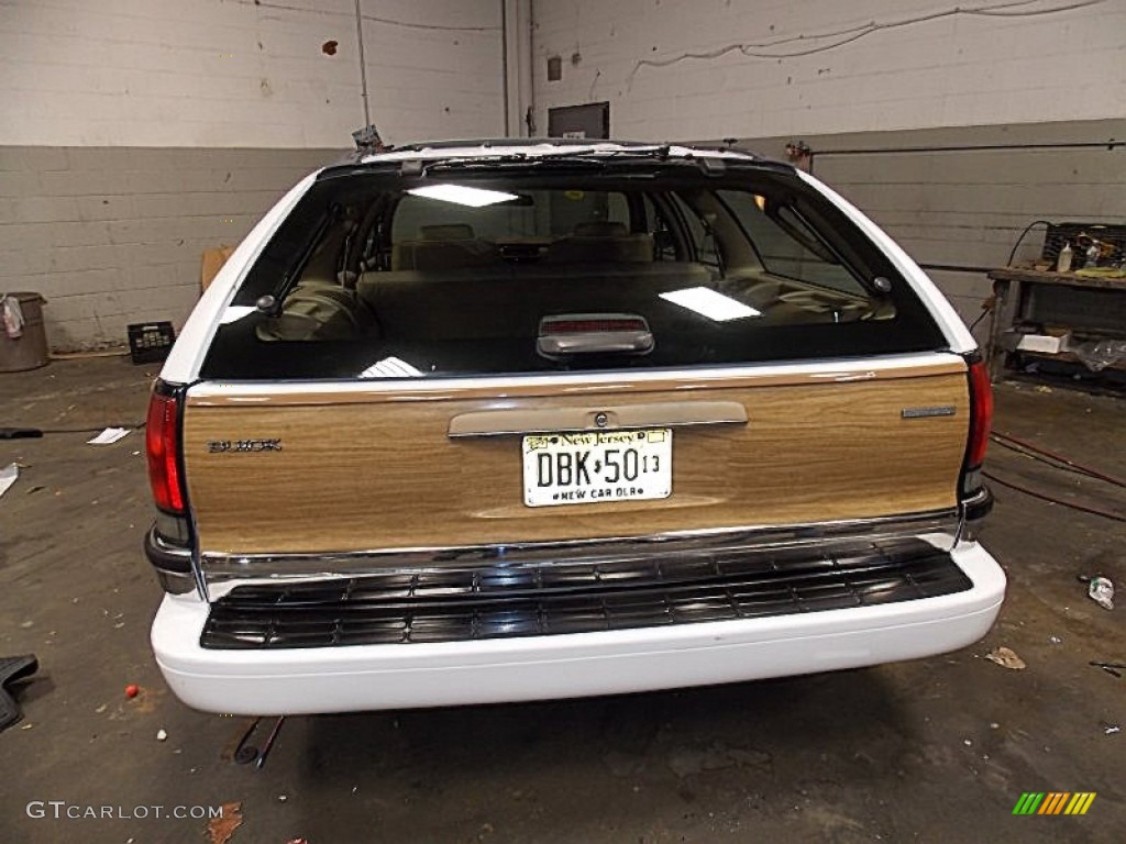 1995 Roadmaster Estate Wagon - Bright White / Beige photo #3