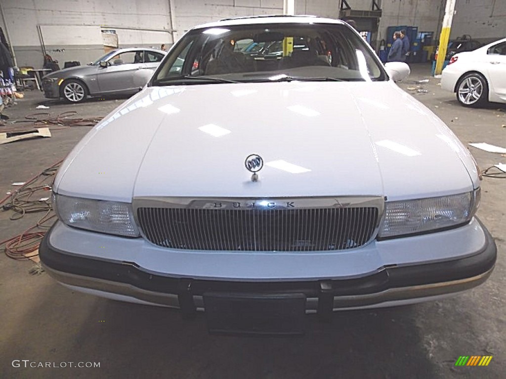 1995 Roadmaster Estate Wagon - Bright White / Beige photo #6