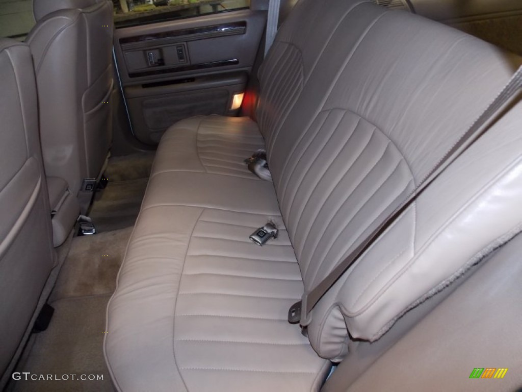 1995 Roadmaster Estate Wagon - Bright White / Beige photo #21