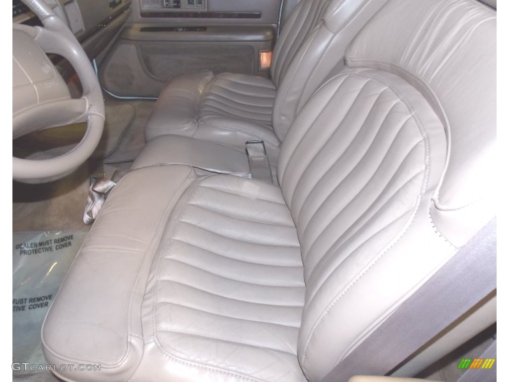 1995 Roadmaster Estate Wagon - Bright White / Beige photo #23