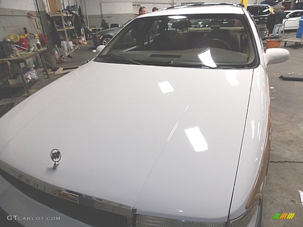 1995 Roadmaster Estate Wagon - Bright White / Beige photo #26
