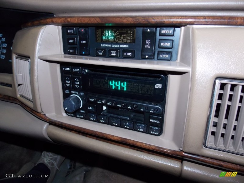1995 Roadmaster Estate Wagon - Bright White / Beige photo #31
