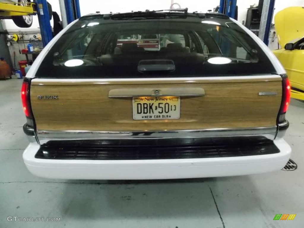 1995 Roadmaster Estate Wagon - Bright White / Beige photo #32