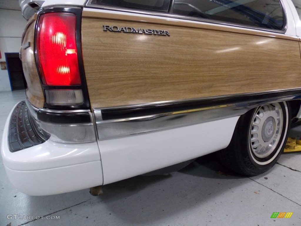 1995 Roadmaster Estate Wagon - Bright White / Beige photo #33
