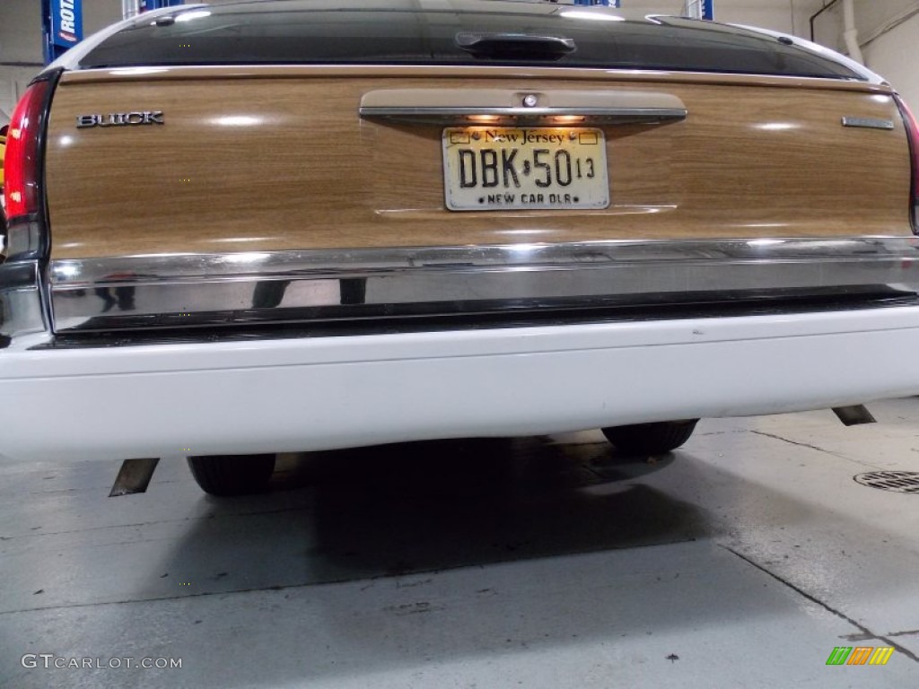 1995 Roadmaster Estate Wagon - Bright White / Beige photo #35