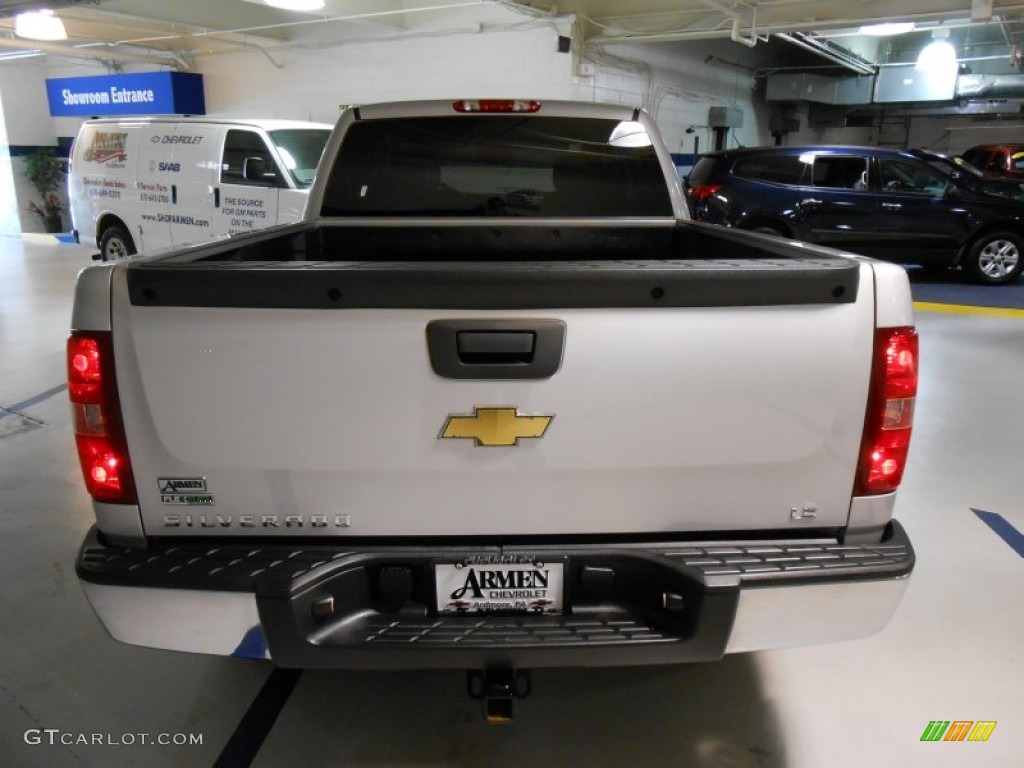 2011 Silverado 1500 LS Extended Cab 4x4 - Sheer Silver Metallic / Ebony photo #6