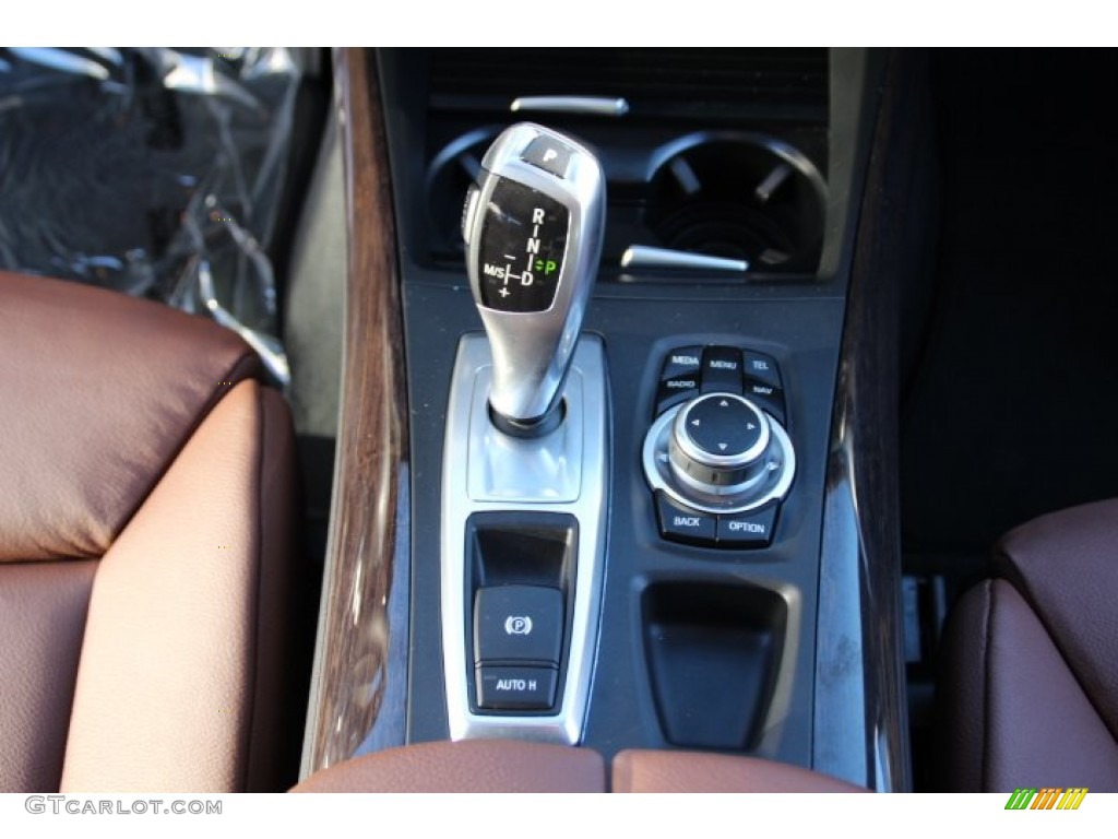 2013 BMW X5 xDrive 50i Transmission Photos